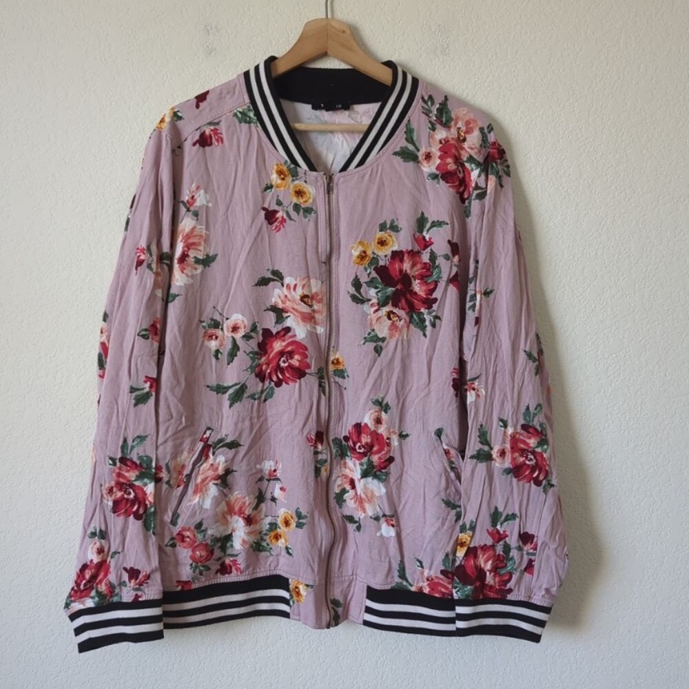 Torrid Bomber Jacket Womens Floral Pink Purple Zip Flowers 4 4X